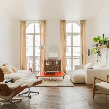 Amazing Premium Flat, Fantastic Location, 1290 Sqf Paris